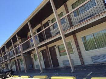 Redwood Inn ギャズデン エクステリア 写真